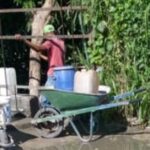 Aguas: Sin agua, vecinos de Alturas del Mirador beben de pozos y del río Diezmero