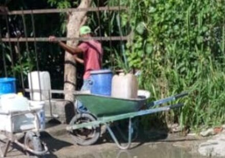 Aguas: Sin agua, vecinos de Alturas del Mirador beben de pozos y del río Diezmero