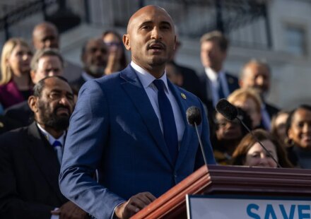 Alabama Democrats back NDAA amendment barring men in women's sports