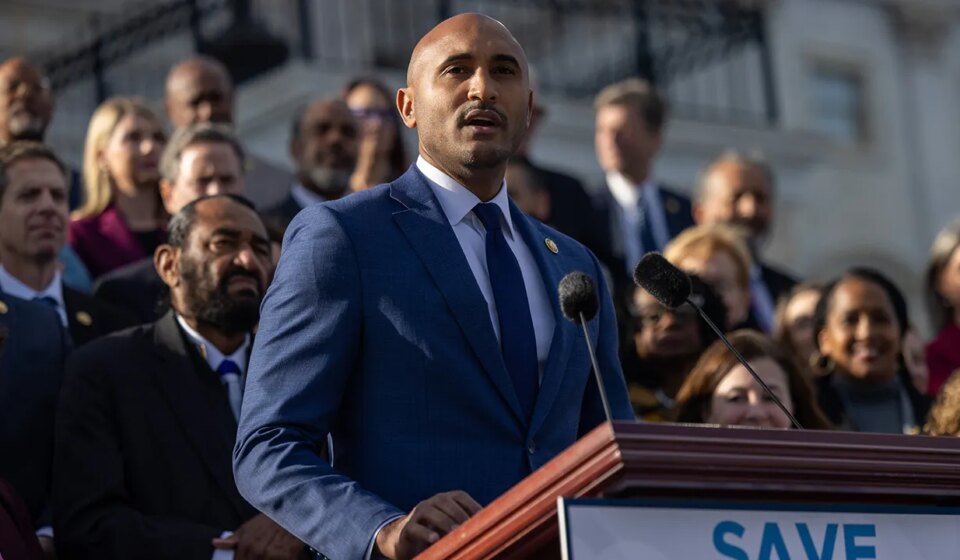 Alabama Democrats back NDAA amendment barring men in women's sports