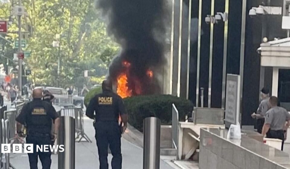 'Anti-ICE' Army veteran set fire outside Manhattan federal building, say officials