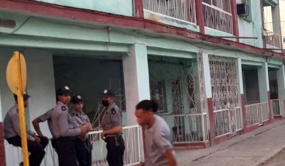 Apagones: La militarización continúa: “Ni ponerse bravo dejan ya ponerse a uno”