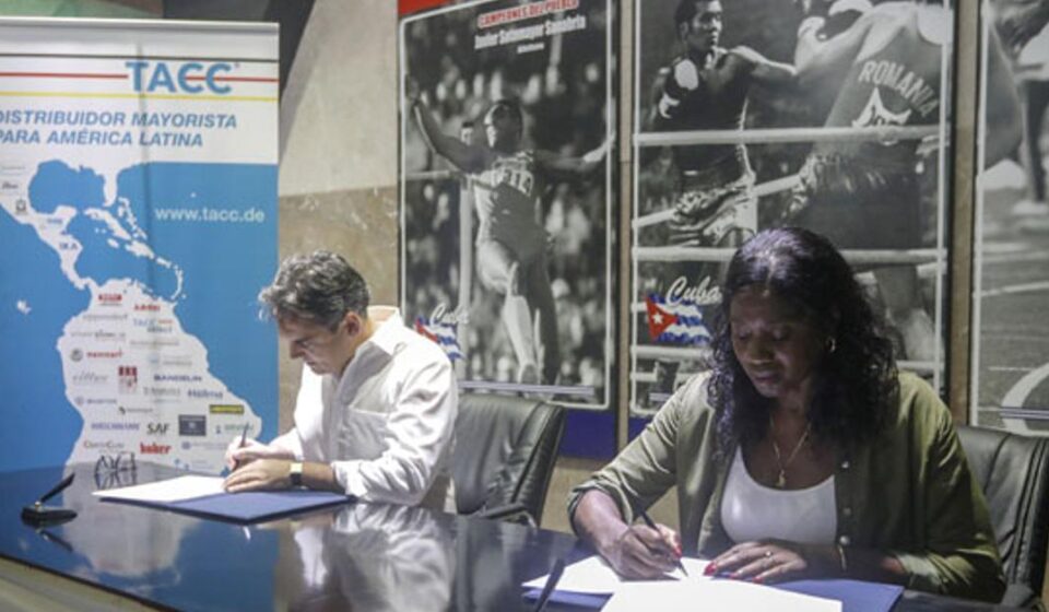 Apertura económica: El baloncesto cubano firma un patrocinio con una empresa extranjera