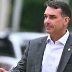Brasil: El partido de Bolsonaro proclama a su hijo Flávio como candidato