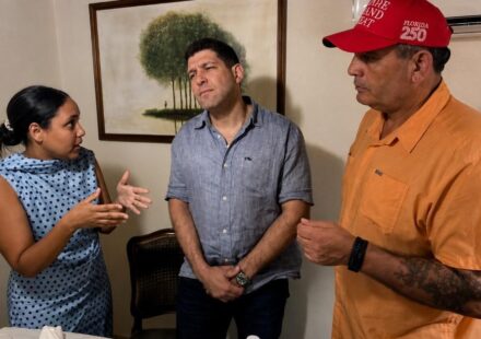 CUBA-EE UU: Candidato republicano se registra como agente del Gobierno cubano en EE UU