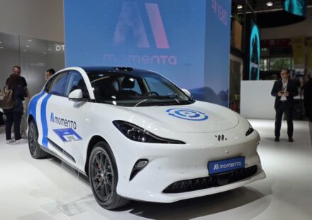 Chinese autonomous-driving firm Momenta rises 3% in Hong Kong debut