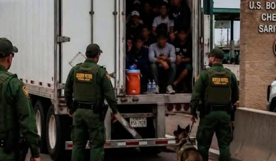 Crisis Migratoria: EE UU sentencia a 18 meses de prisión a un coyote cubano y será deportado
