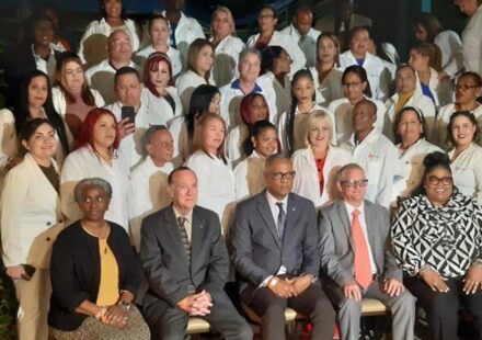 Cuba envió solo tres médicos a Bahamas, el resto fueron técnicos