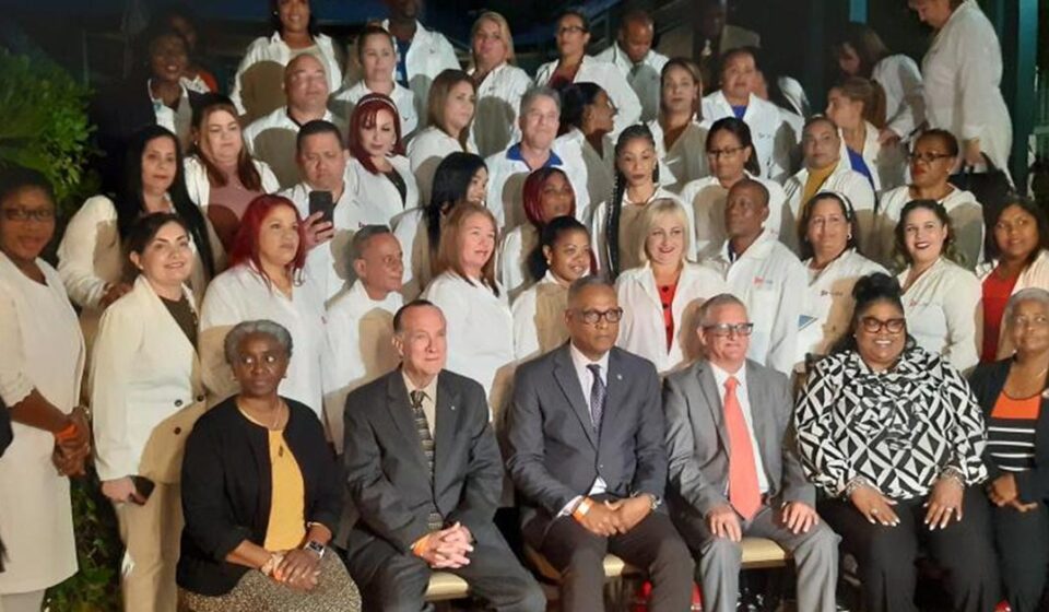 Cuba envió solo tres médicos a Bahamas, el resto fueron técnicos