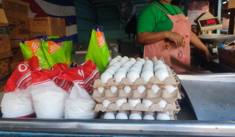 Cuba multiplica por seis sus compras de huevos a EE UU