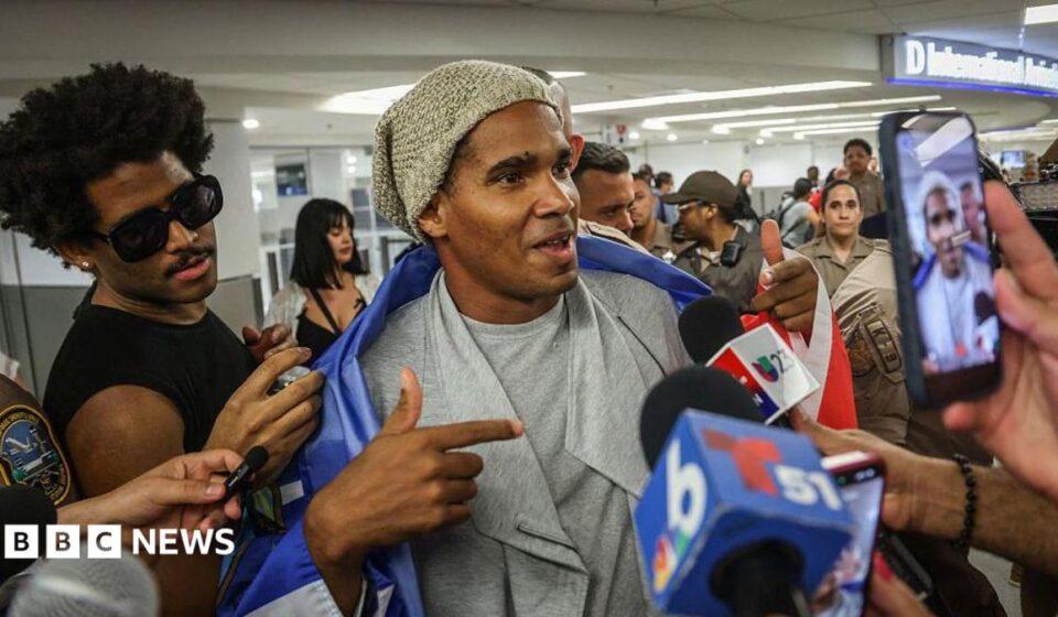 Cuban dissident Luis Manuel Otero Alcántara goes into exile in US