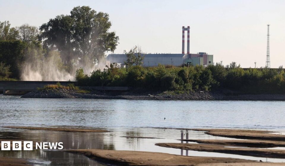 Danube's record low levels force shutdown of Hungary's only nuclear plant