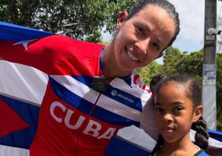 Deportes: La ciclista cubana Marlies Mejías gana el oro en la contrarreloj de Santo Domingo