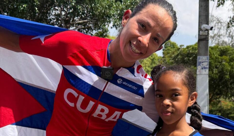 Deportes: La ciclista cubana Marlies Mejías gana el oro en la contrarreloj de Santo Domingo
