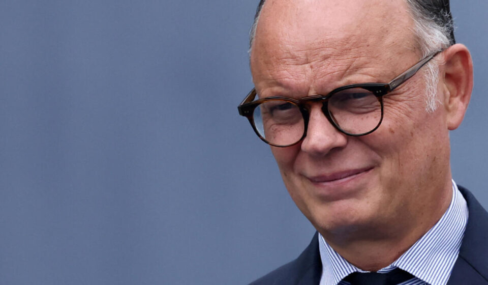 Does the French right have a chance of defeating the far right in the election?