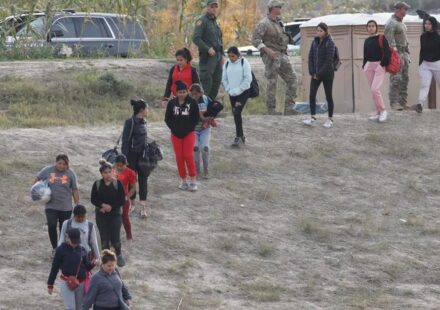 EE UU: Texas ordena investigar y sancionar el ‘turismo de nacimiento’