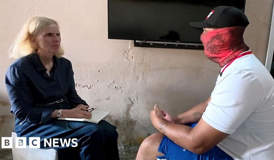 Ecuador: Confronting gang members at the heart of a drug battle