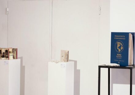 Exposición 'Todos somos extranjeros. Libros de artista'