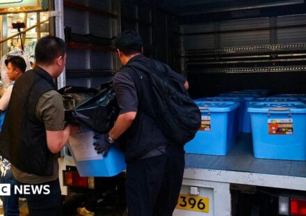 Five arrested after raid on two Hong Kong independent bookshops