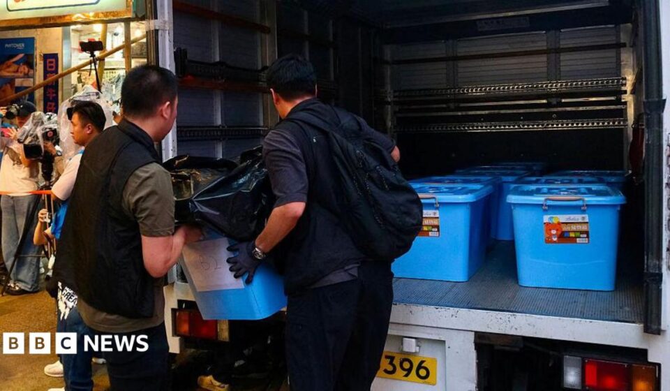 Five arrested after raid on two Hong Kong independent bookshops