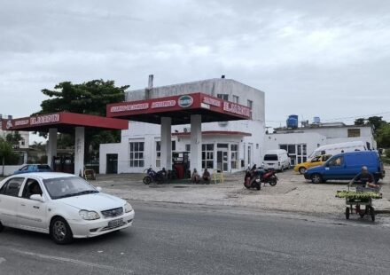 Foto del día: La gasolina Regular sube a 2,50 dólares sin anuncio oficial