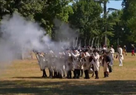 France highlights role in American independence with historical re-enactments
