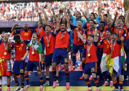 Fútbol: España logra su segundo Mundial 16 años después, al vencer a Argentina