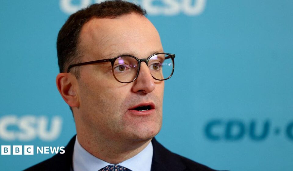 German politician resigns over surrogacy child controversy
