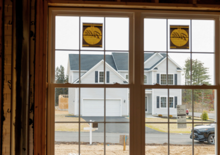 Government regulations add $132K to new home costs, NAHB report says