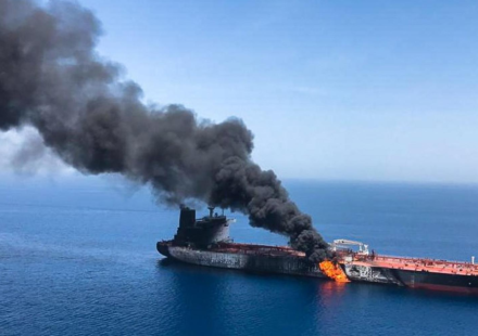 Guerra: Trump amenaza con usar fondos iraníes para pagar daños a buques y carga
