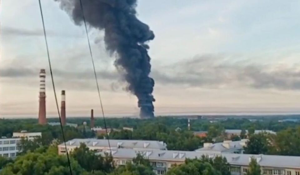 Guerra: Ucrania lanza más de 400 drones contra Rusia y Moscú vuelve a bombardear Odesa