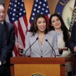 House advances bill barring sitting Congress members from buying stocks