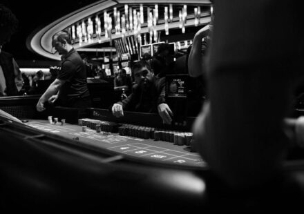 How Online Casino Platforms Fit Into Canada’s Expanding Digital Gambling Market