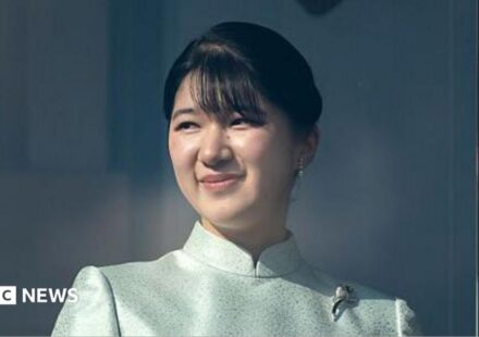Japan relaxes royal succession rules - but ban on female emperors remains
