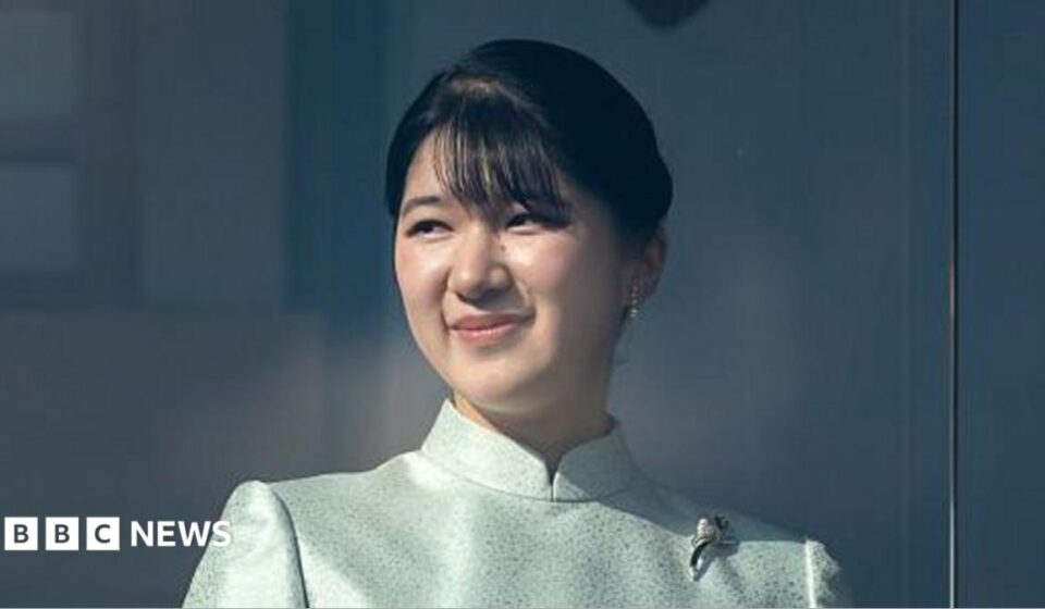 Japan relaxes royal succession rules - but ban on female emperors remains
