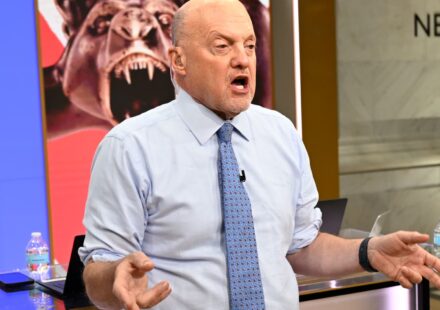 Jim Cramer says the market's reaction to Samsung may signal a shift in AI leadership