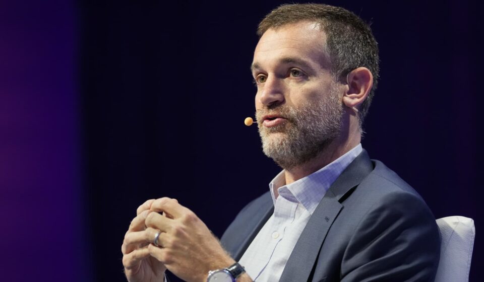 John Arnold commit $2.6 million to study online sports betting risk