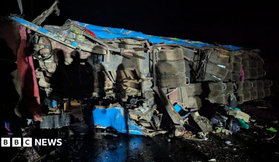 King David Junior School, Ndejje: At least 20 pupils killed in Uganda road crash