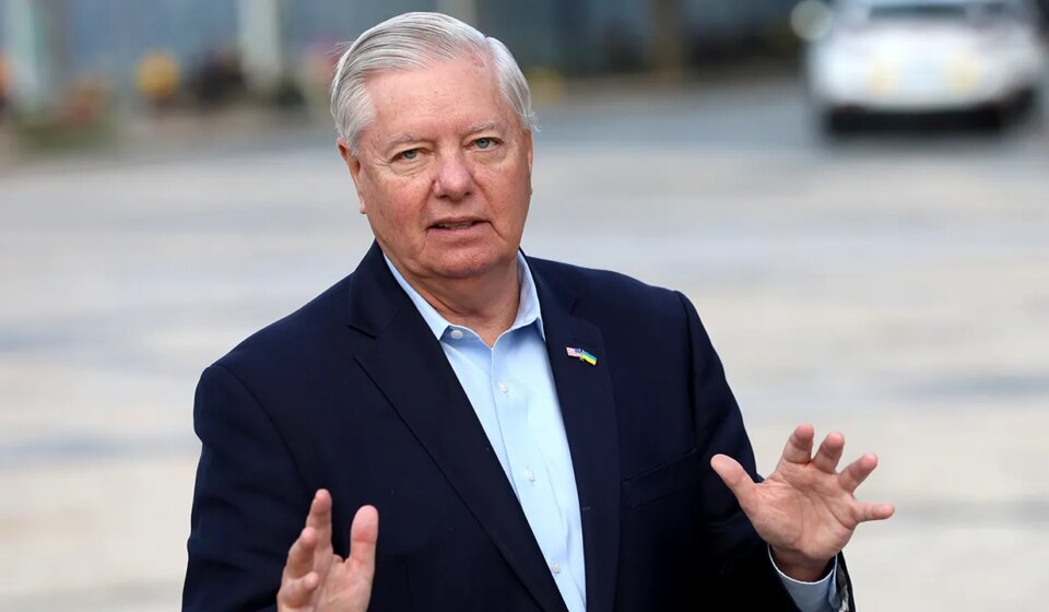 Lindsey Graham called aide with chest pains before 911 was summoned, senator says
