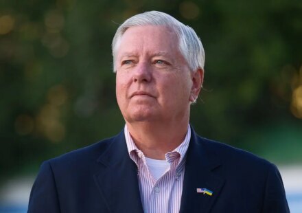Lindsey Graham's final legislative push moves forward as Washington says goodbye