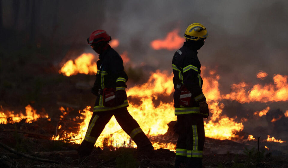 Live: Macron to hold crisis cabinet meeting on France's devastating wildfires