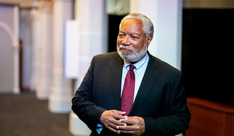 Lonnie Bunch earned $4.4M while promoting DEAI at the Smithsonian