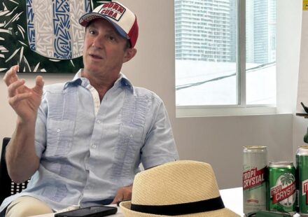 Miami: La histórica cerveza cubana Crystal renace en Miami tras batalla legal
