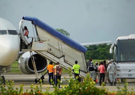 Migración: EE UU deportó a México a unos 6.000 cubanos en un año