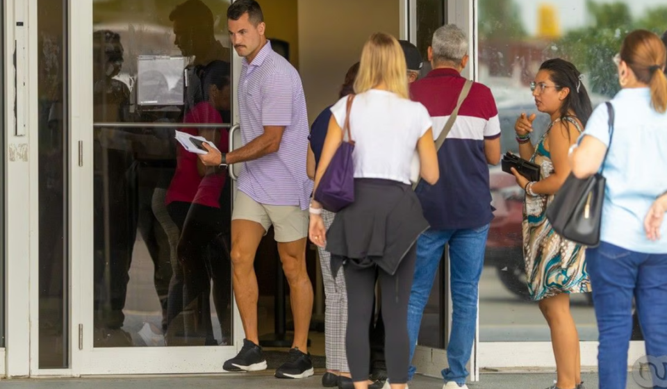 Migrantes: EE UU permite denegar la residencia permanente a solicitantes que pueden ser "una carga pública"