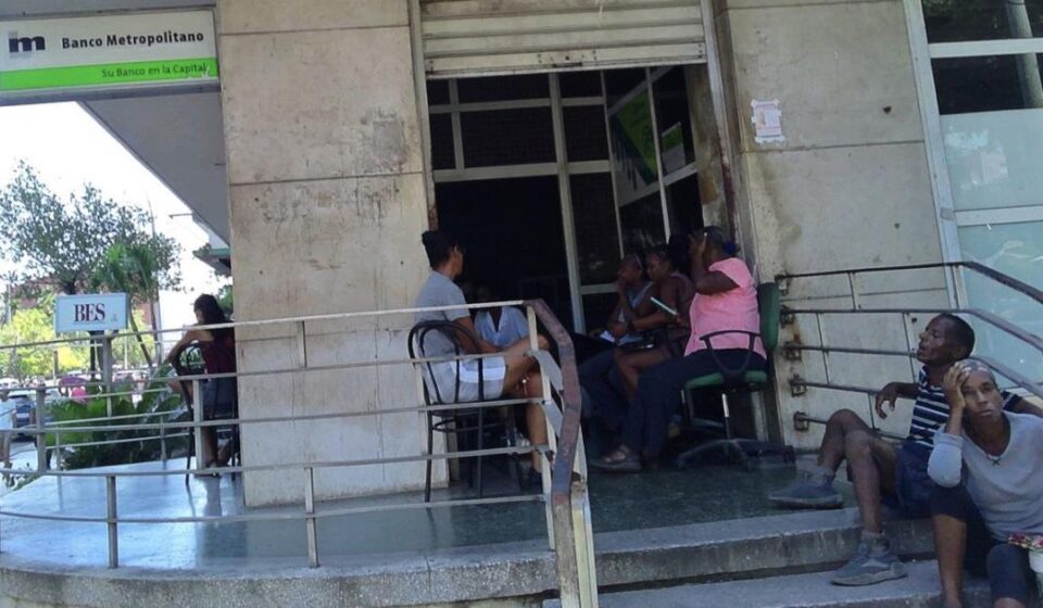 Moneda: Los expertos predicen para julio otro mes con el dólar rondando los 700 pesos cubanos