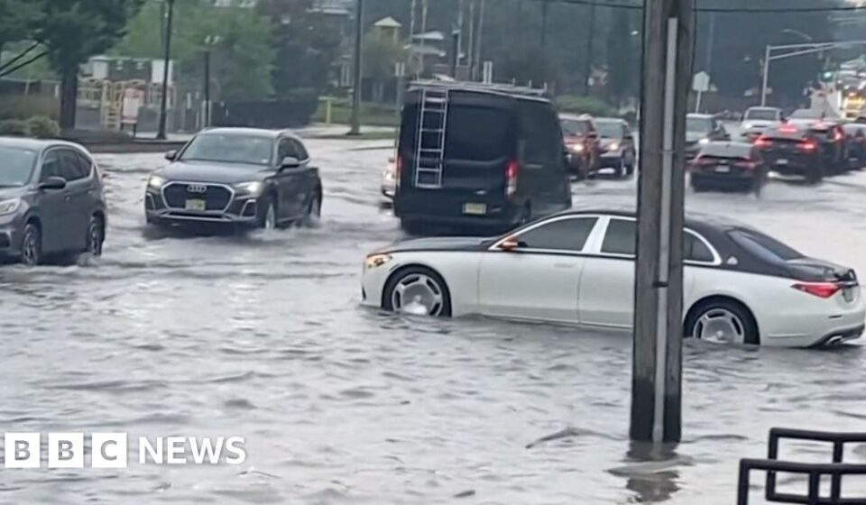 New York flash floods after storms cause widespread disruption