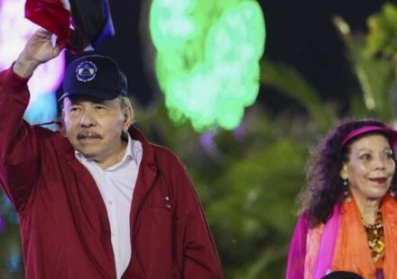 Nicaragua: Nicaragua retira a su embajador en Colombia
