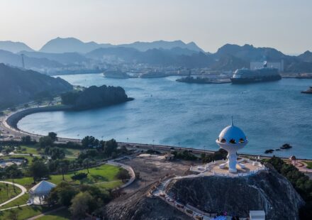 Oman: Strait of Hormuz fees raise oil market concerns