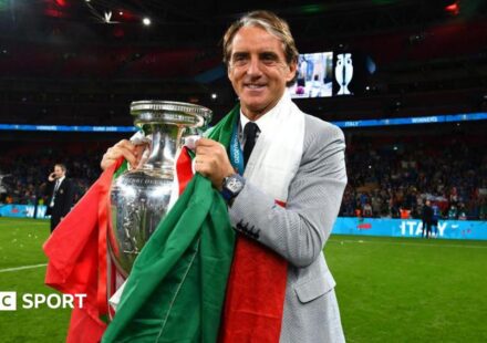 Roberto Mancini next Italy manager after Andrea Pirlo controversy